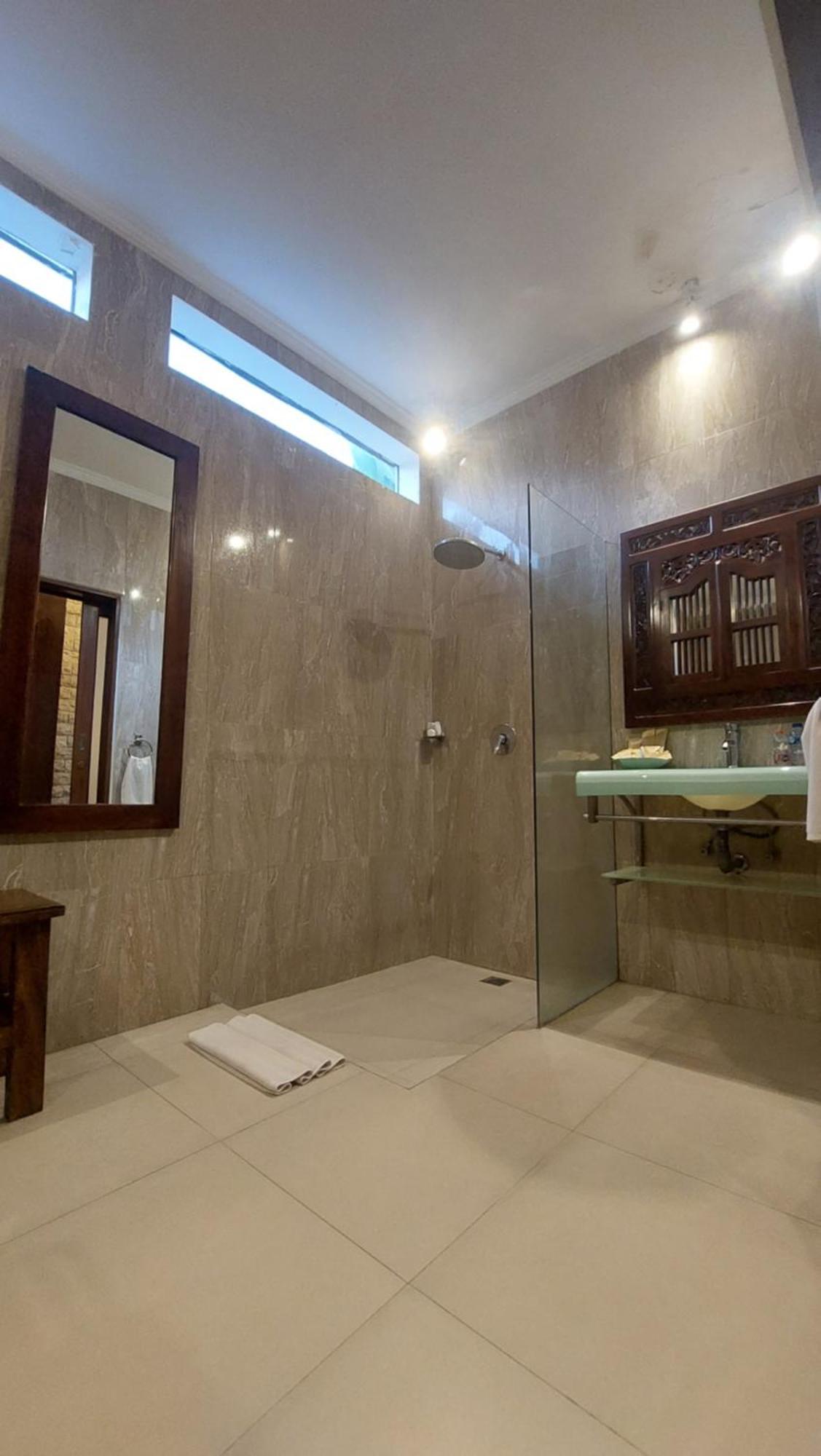 Villa Heliconia Seminyak Rom bilde