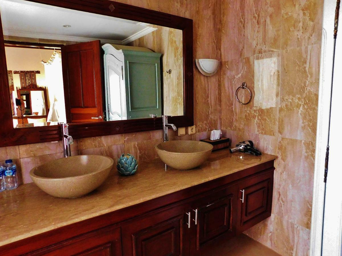Villa Heliconia Seminyak Eksteriør bilde